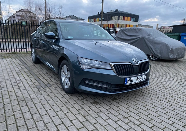 Skoda Superb cena 72900 przebieg: 208500, rok produkcji 2020 z Wołomin małe 154